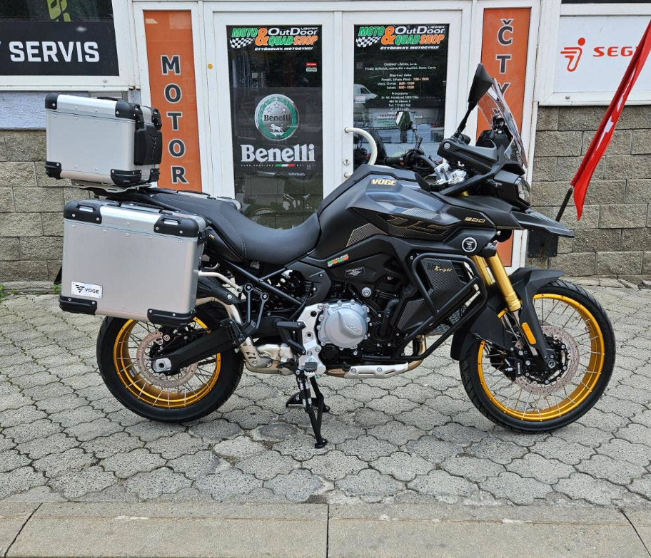 Voge 900 DSX, SKLADEM