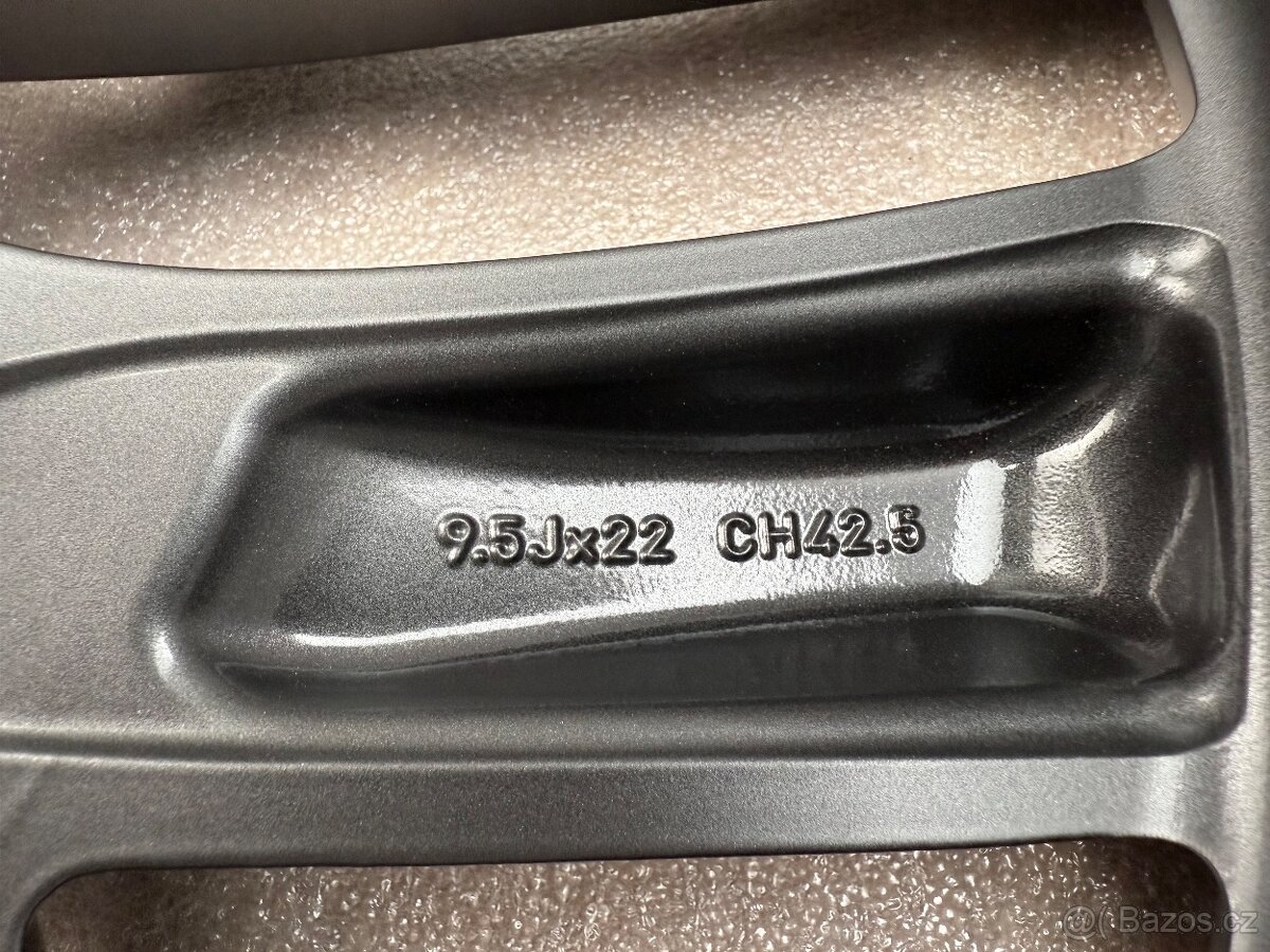 Originál zimní kola Range Rover Sport R22