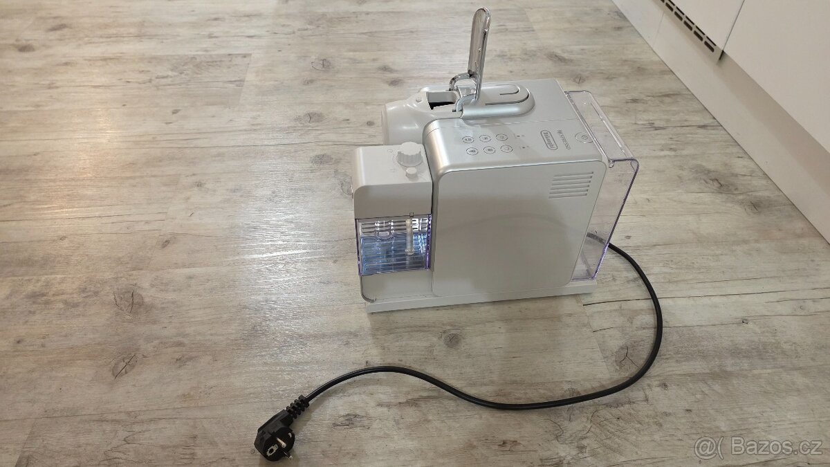 DeLonghi Nespresso Lattissima Touch - 5