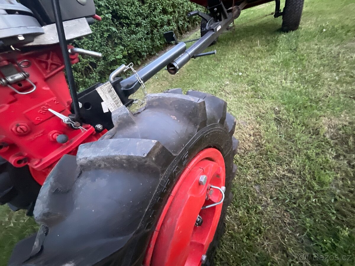 Prodám malotraktor VARI HONDA - 5