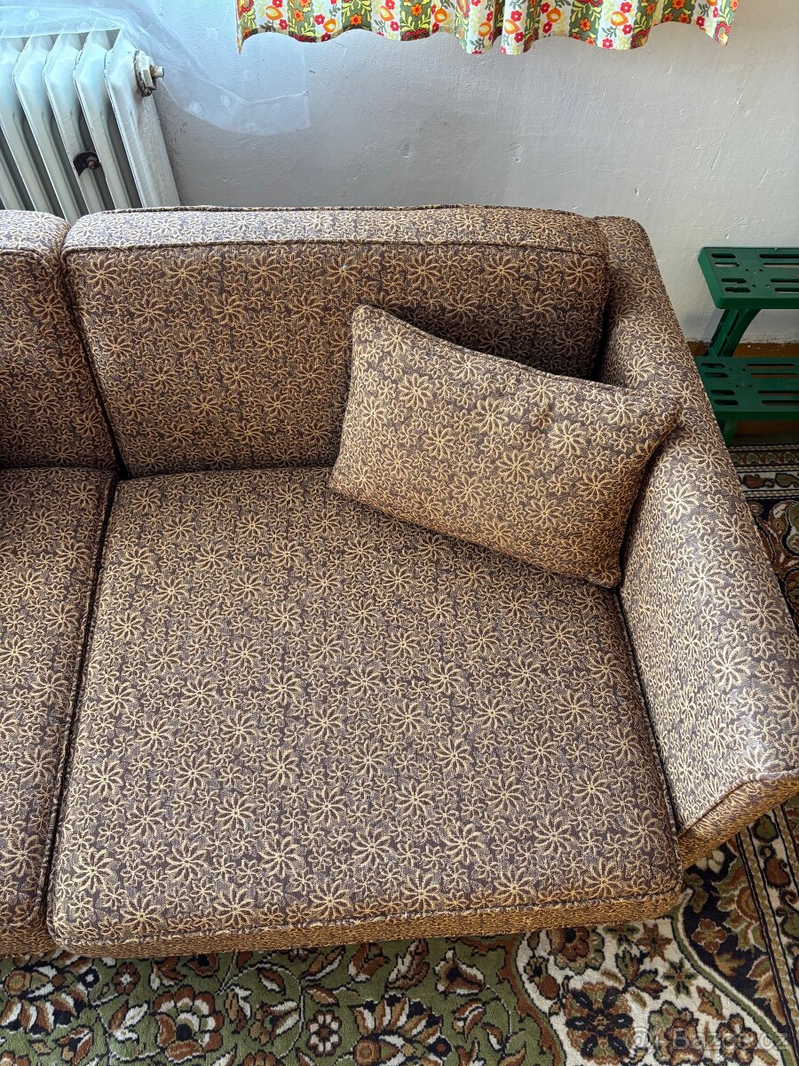Nabízím starý nábytek - 5