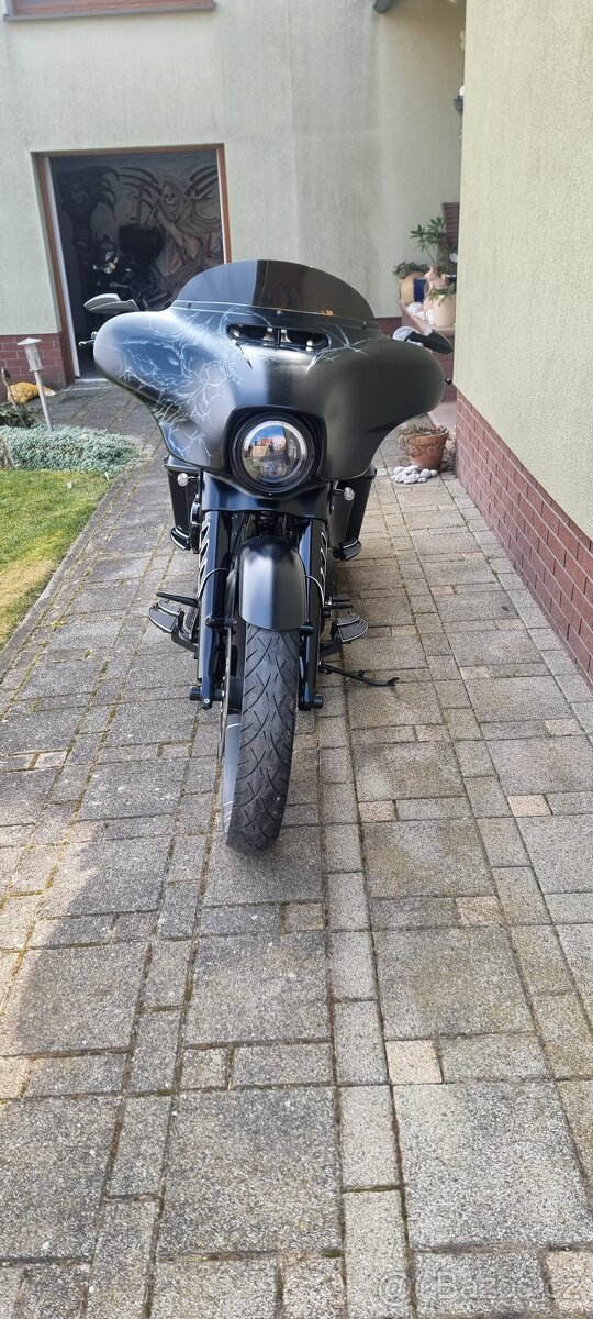 Harley Davidson-Street Glide - 5