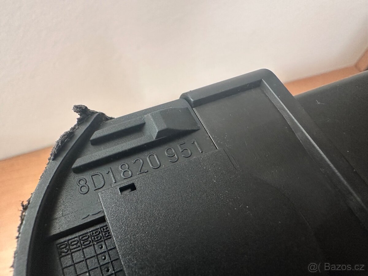 Mřížka výdechu Audi A4 B5, střed - 5