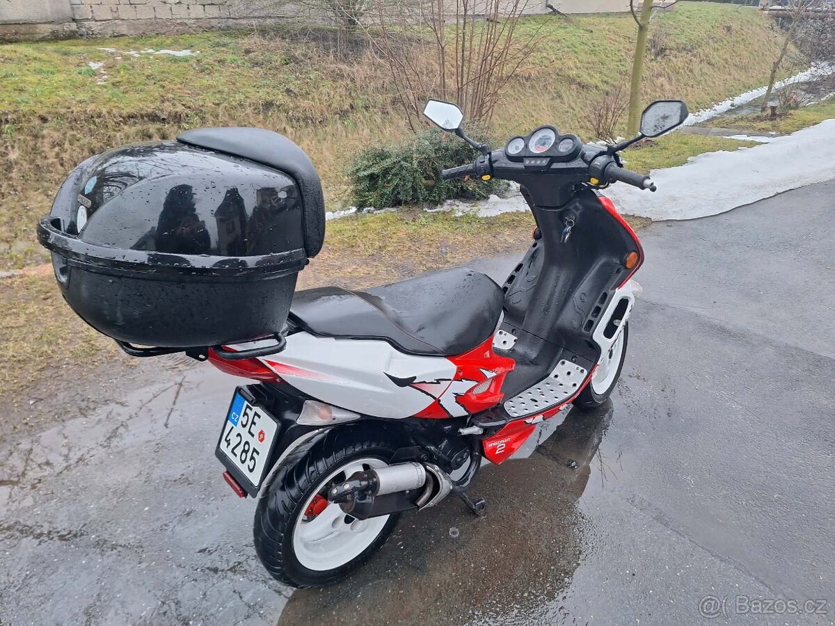 Prodám skutr Peugeot - 5