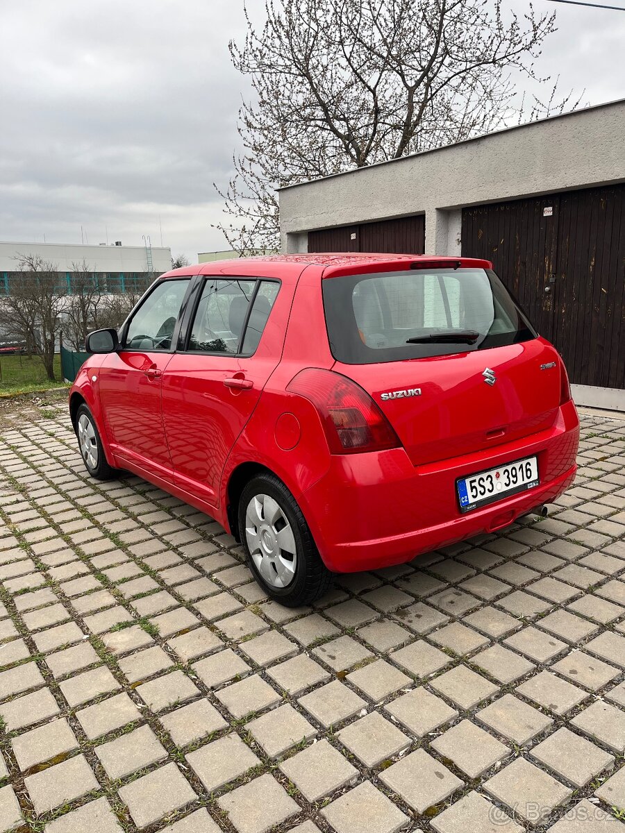 Suzuki Swift 1.3 16v benzín - 5