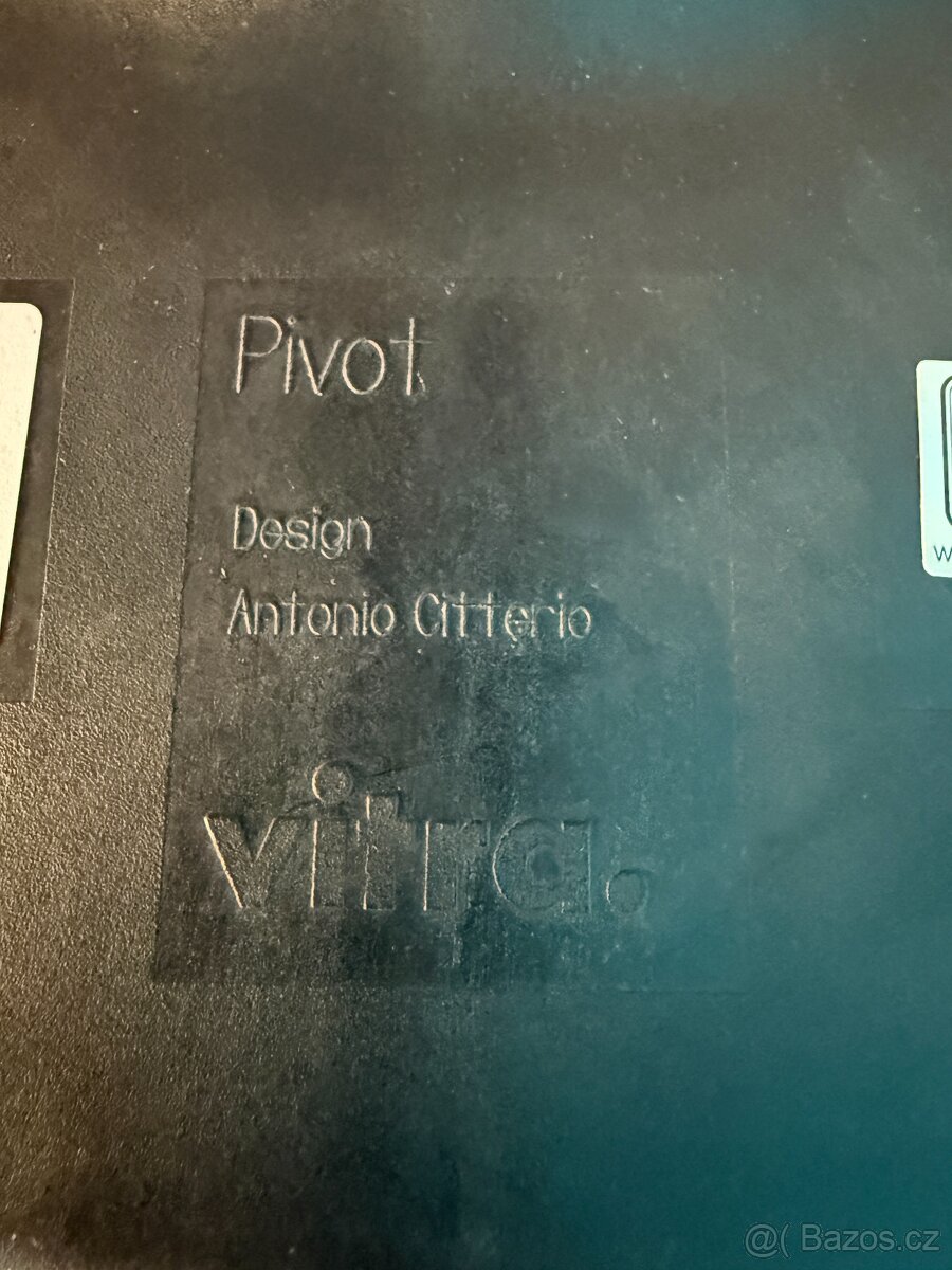 Barová židle VITRA Pivot černá - 5