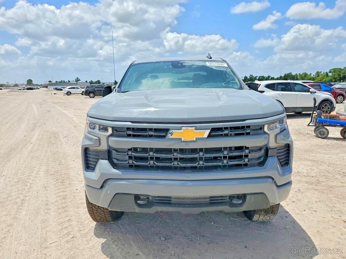 Chevrolet Silverado - 5