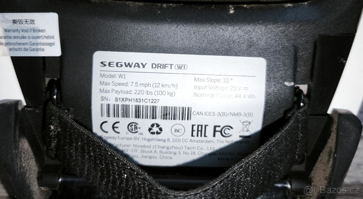 Kolečkové brusle Segway Drift W1 - 5