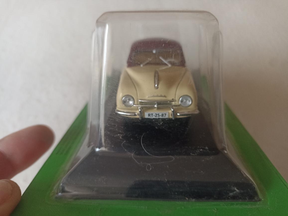 Model TATRA 603- Černá a TATRA 603-1-Bílá a Škoda 1200 - 5