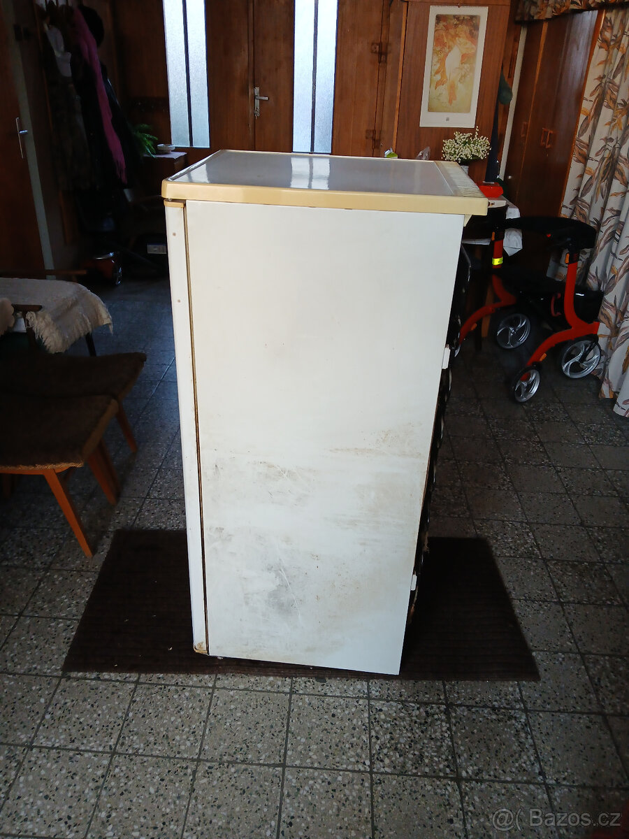 Stará lednička - 5