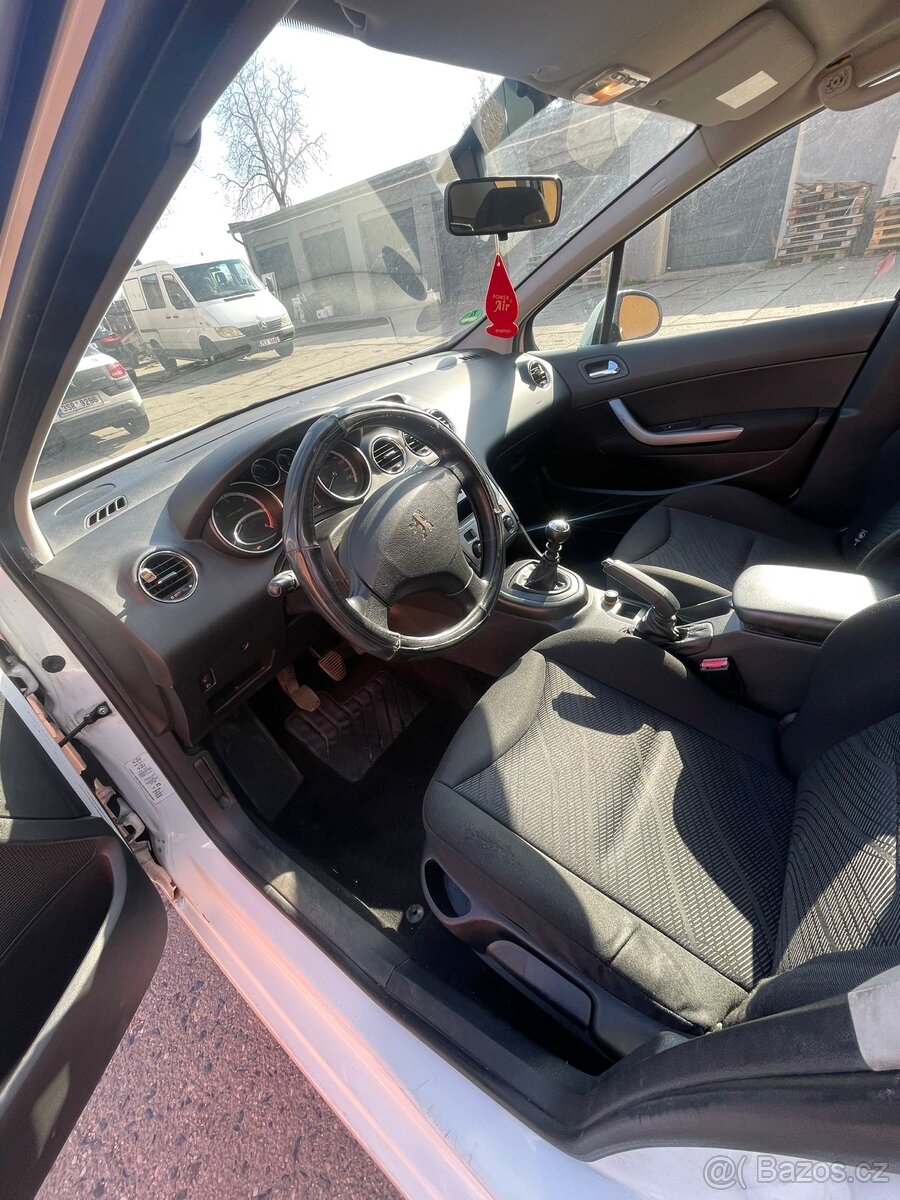 Peugeot 308 - 5