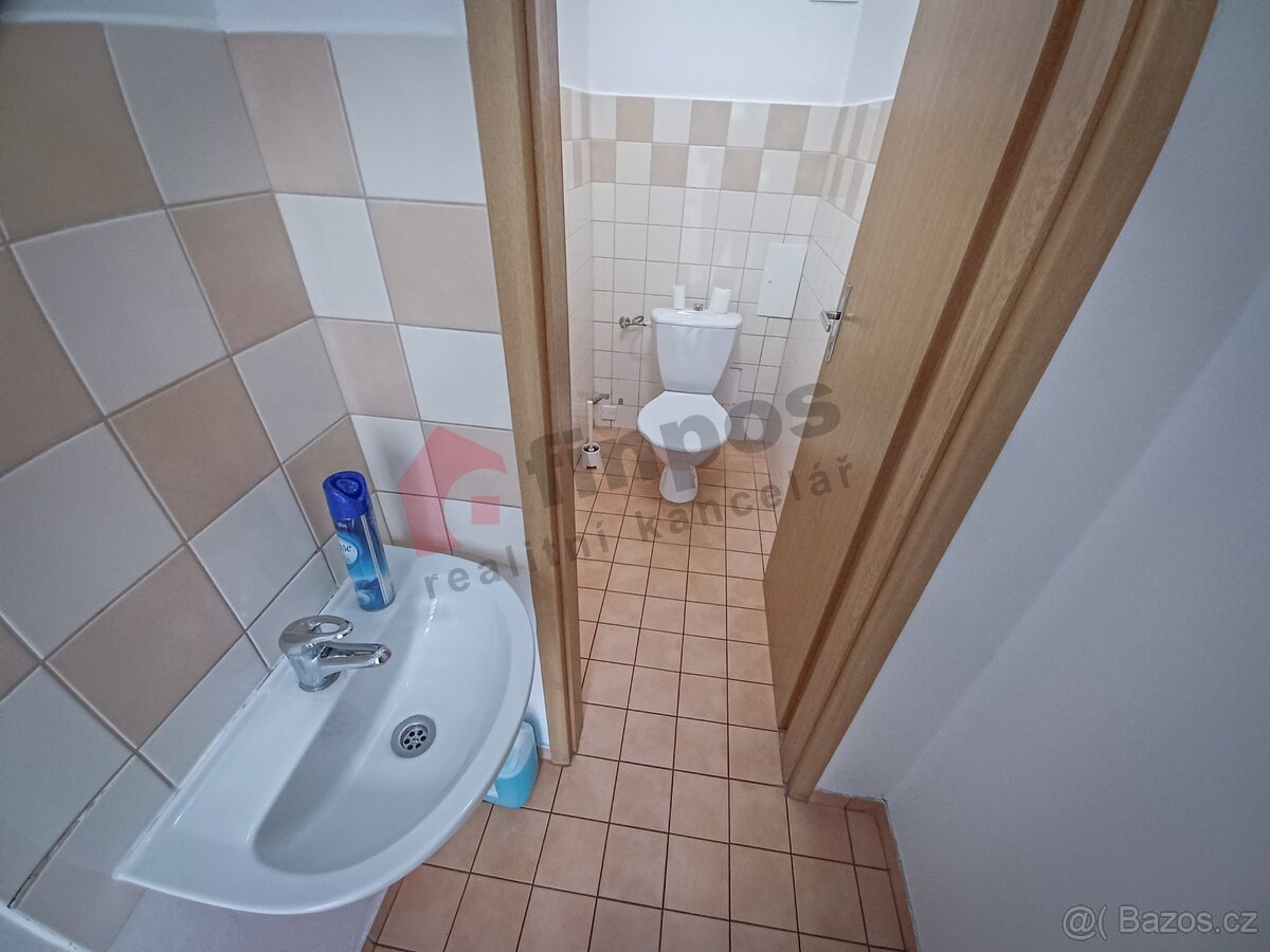 Pronájem obchodního prostoru 92 m² v Kolíně - 5
