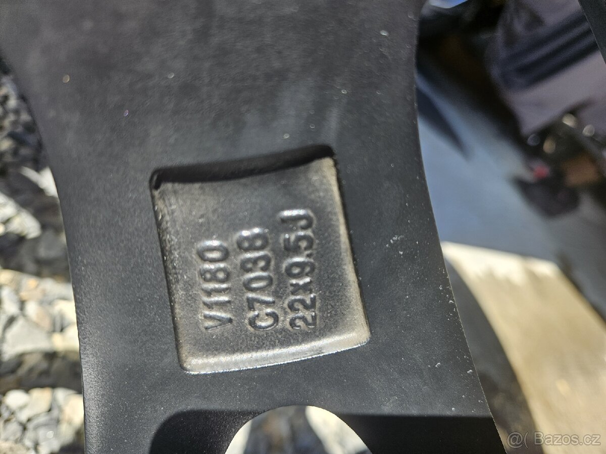 Kola 22"