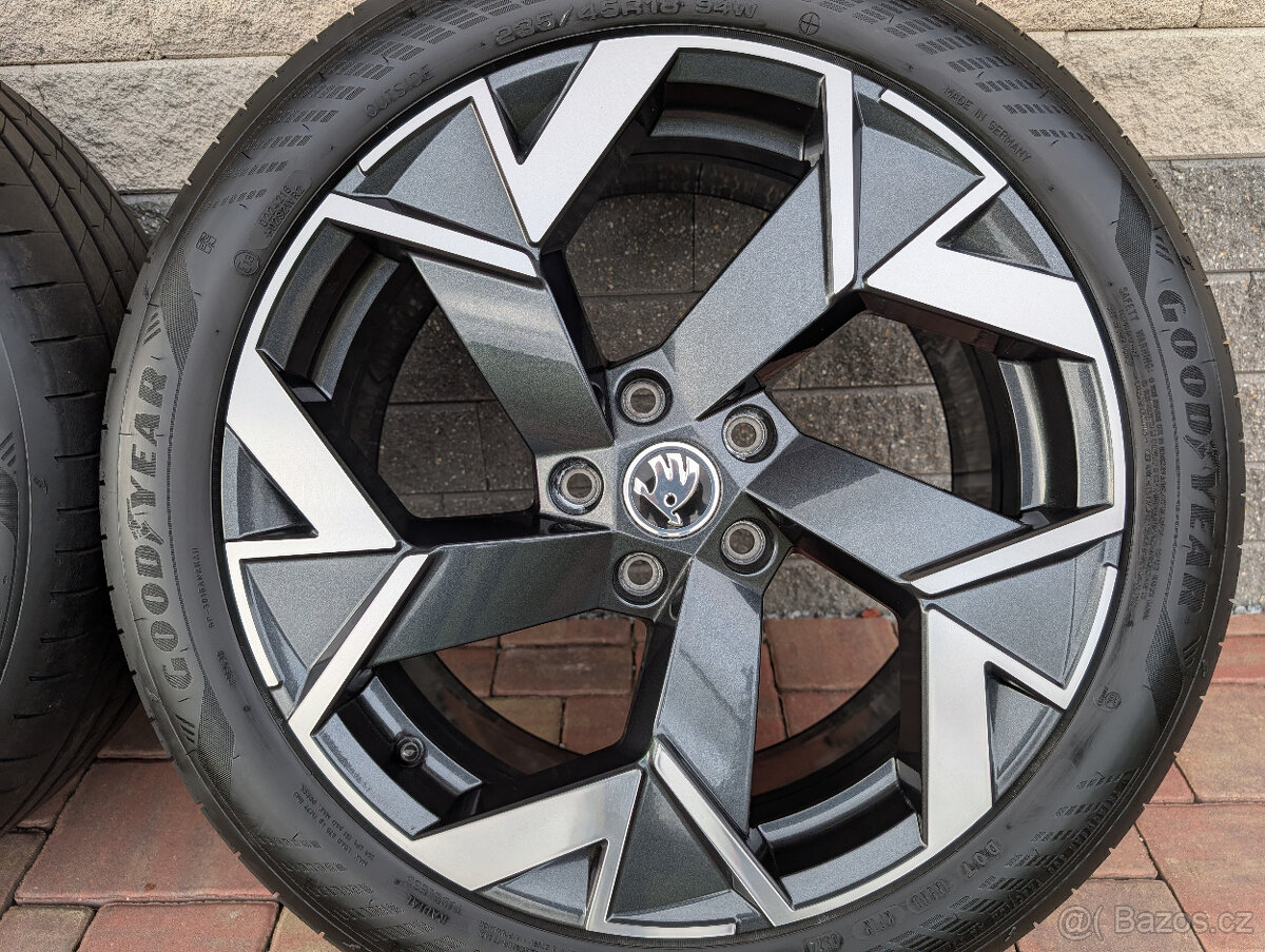 Alu kola letní 235/45 R18 Trisuli - 5