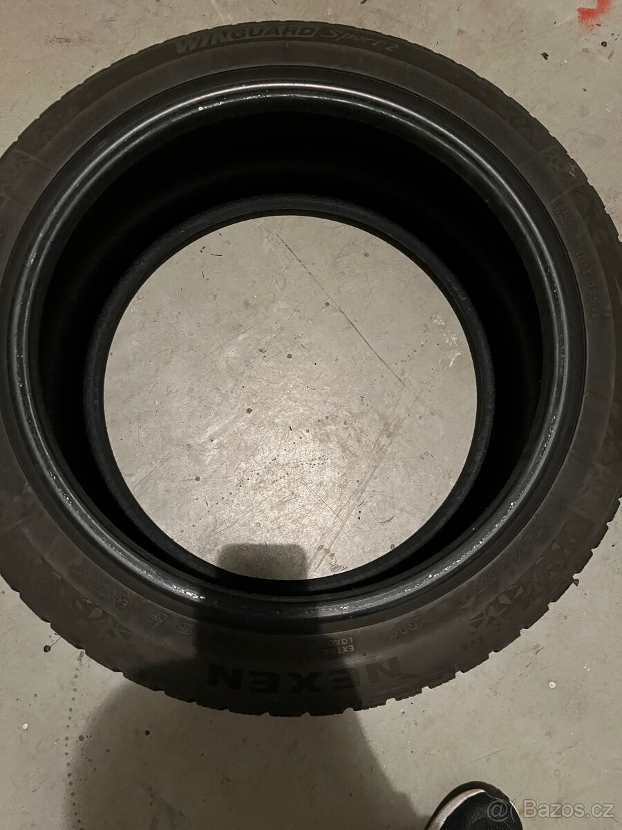 Prodám zimni nexeny 235/45R18 - 5