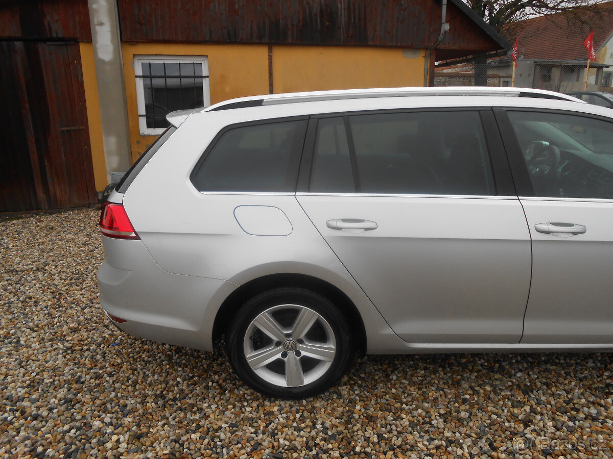 Volkswagen Golf VII 2.0 TDi 110Kw Highline CZ, 1.majitel - 5