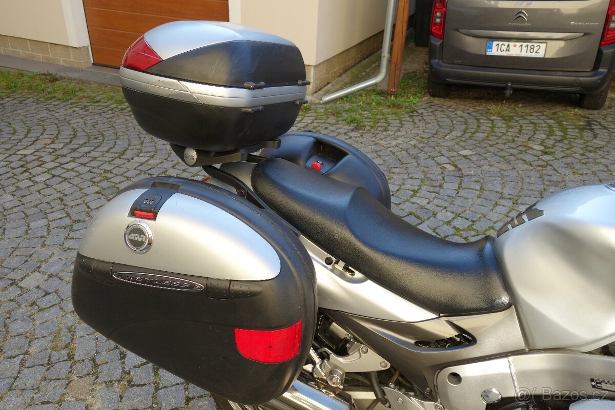 Kawasaki ZZR 1200 - 5