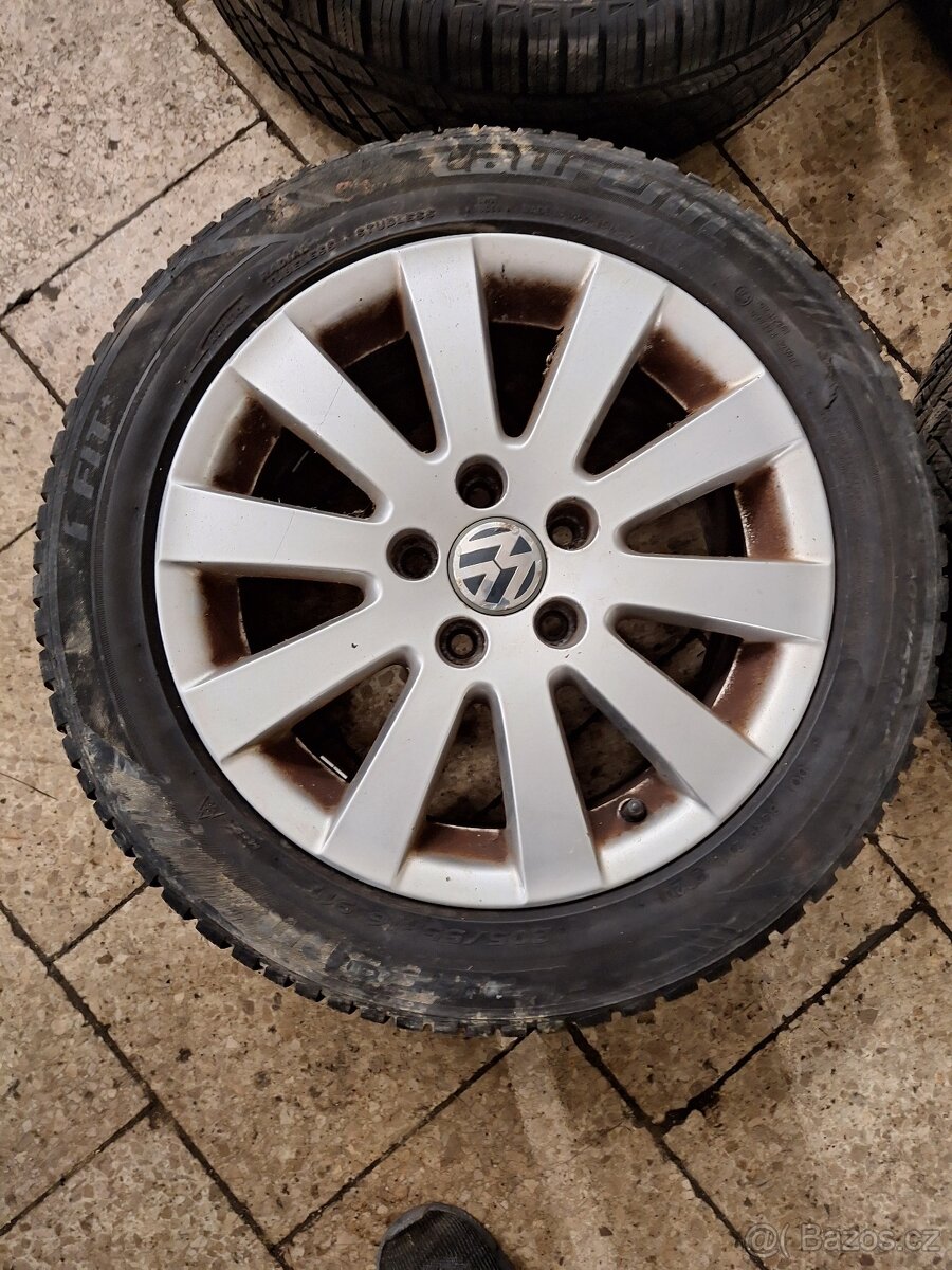 Volkswagen alu 5x112 R16 se zimními pneu - 5