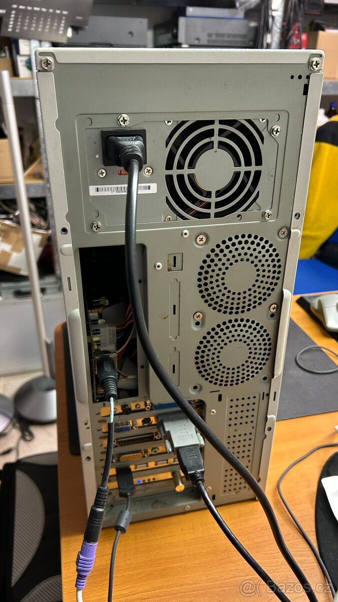 Retro PC AMD K6-2 @350MHz, 128MB RAM, Win 98SE - 5