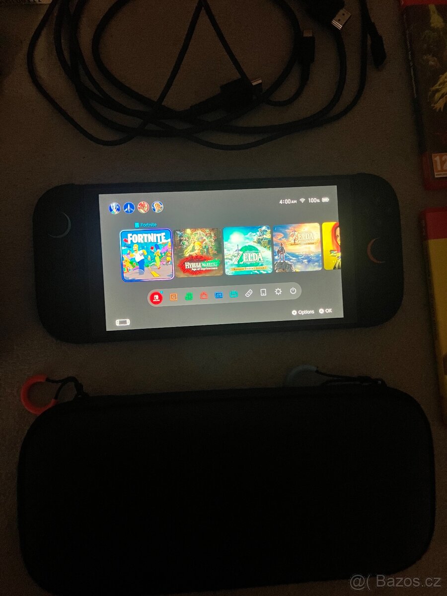 Nintendo switch 2 + originalni pouzdro + hry - 5