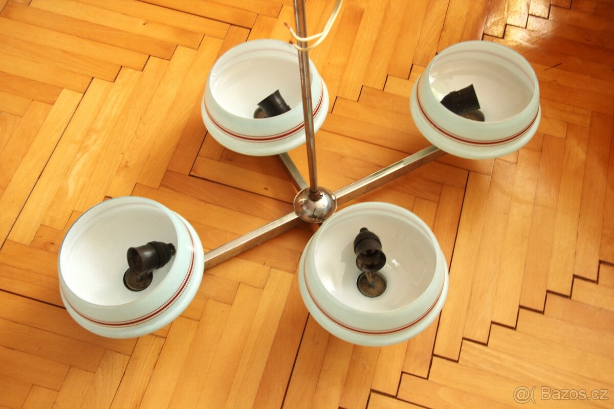 Těžký vintage kovový lustr s kubistickými stínítky - 5