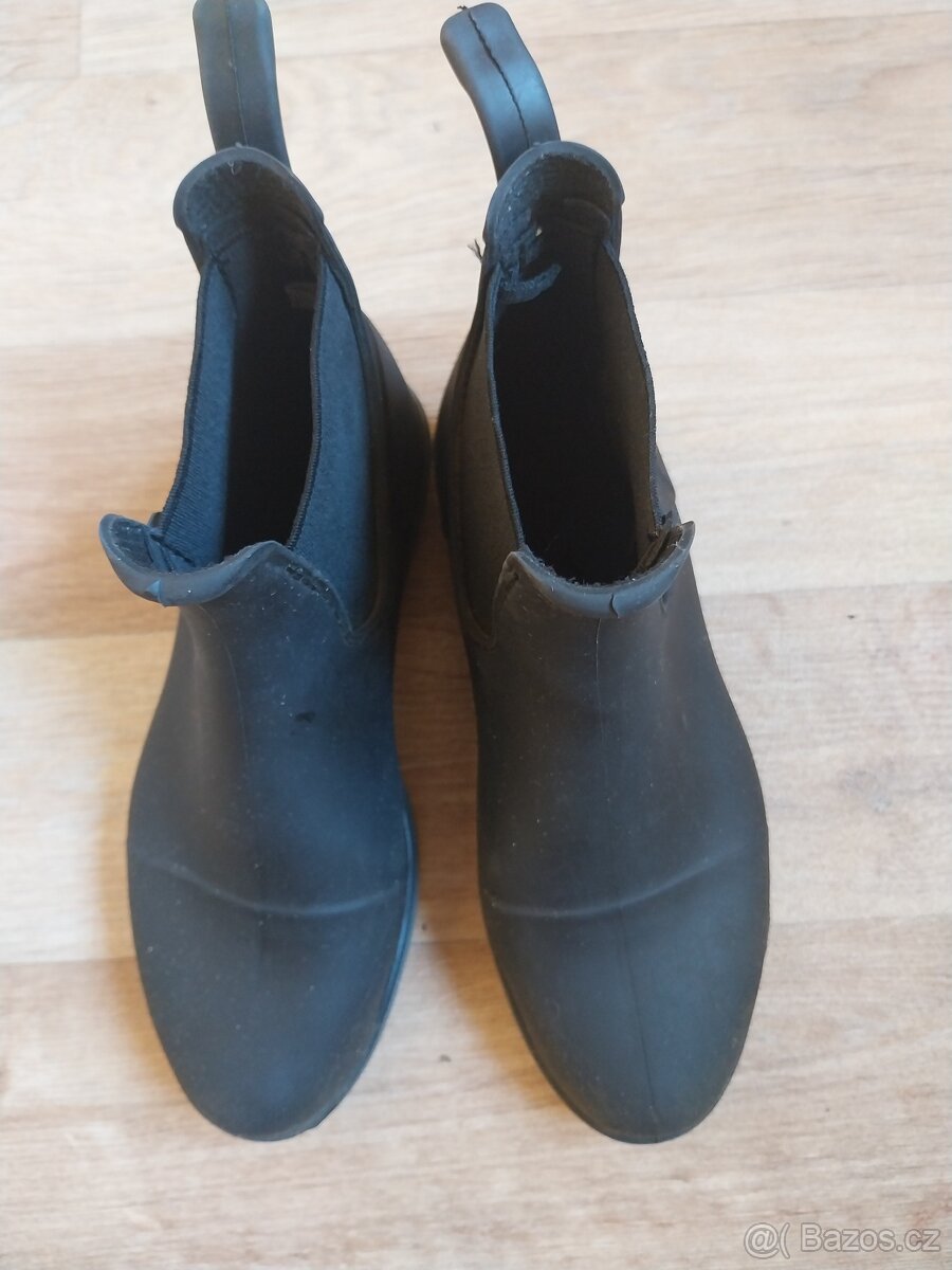 Jezdecká helma Casco a jezdecká perka (7-8 let) - 5