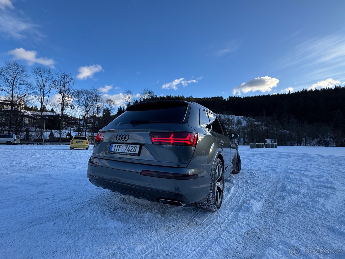 Audi Q7 S/S line, black edition, 8 TT, 7 míst - 5