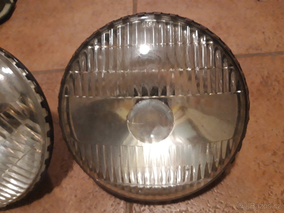 Moskvič 402 světla - 5