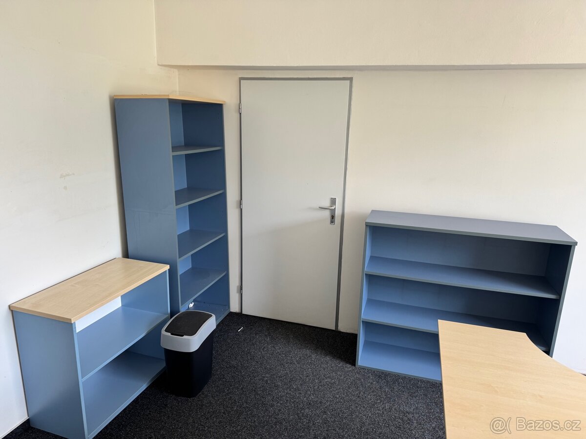 Kancelářské stoly a skříně - 5