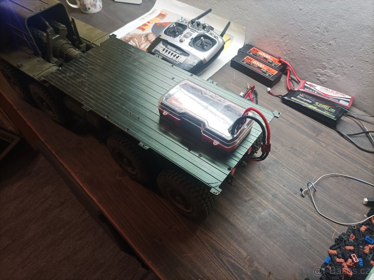 RC model 8x8 truck trial - 5
