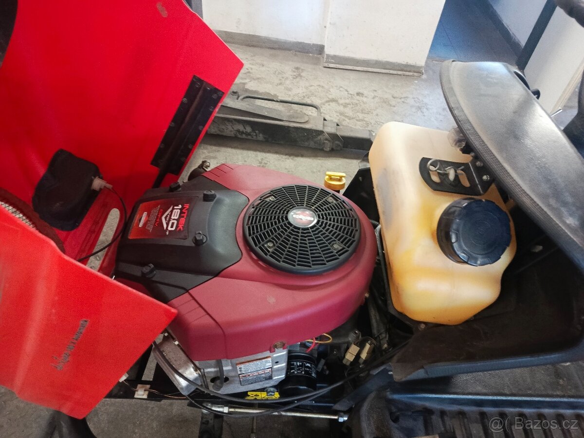 Zahradní traktor AGS SECO, Starjet Briggs 18HP, 2V - 5