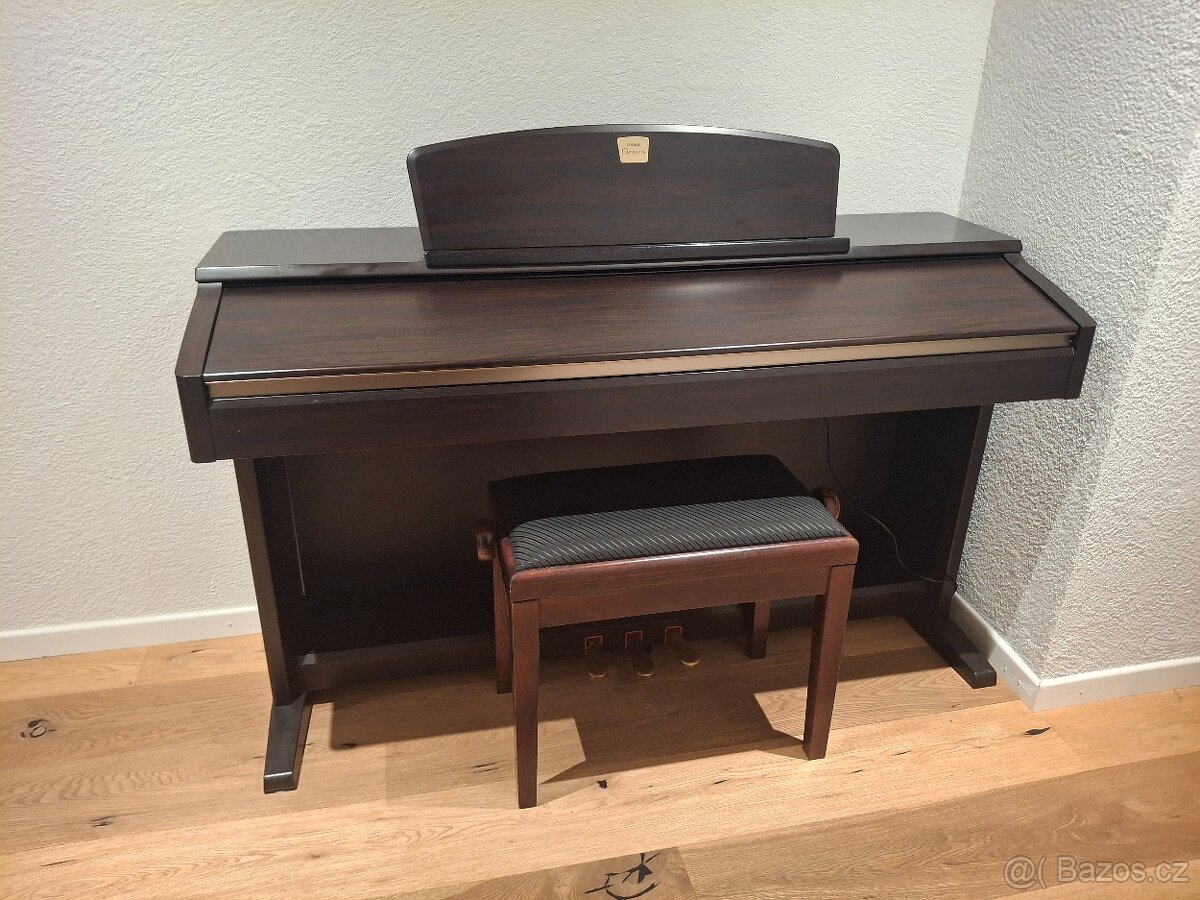 Yamaha Clavinova CLP 130 - 5