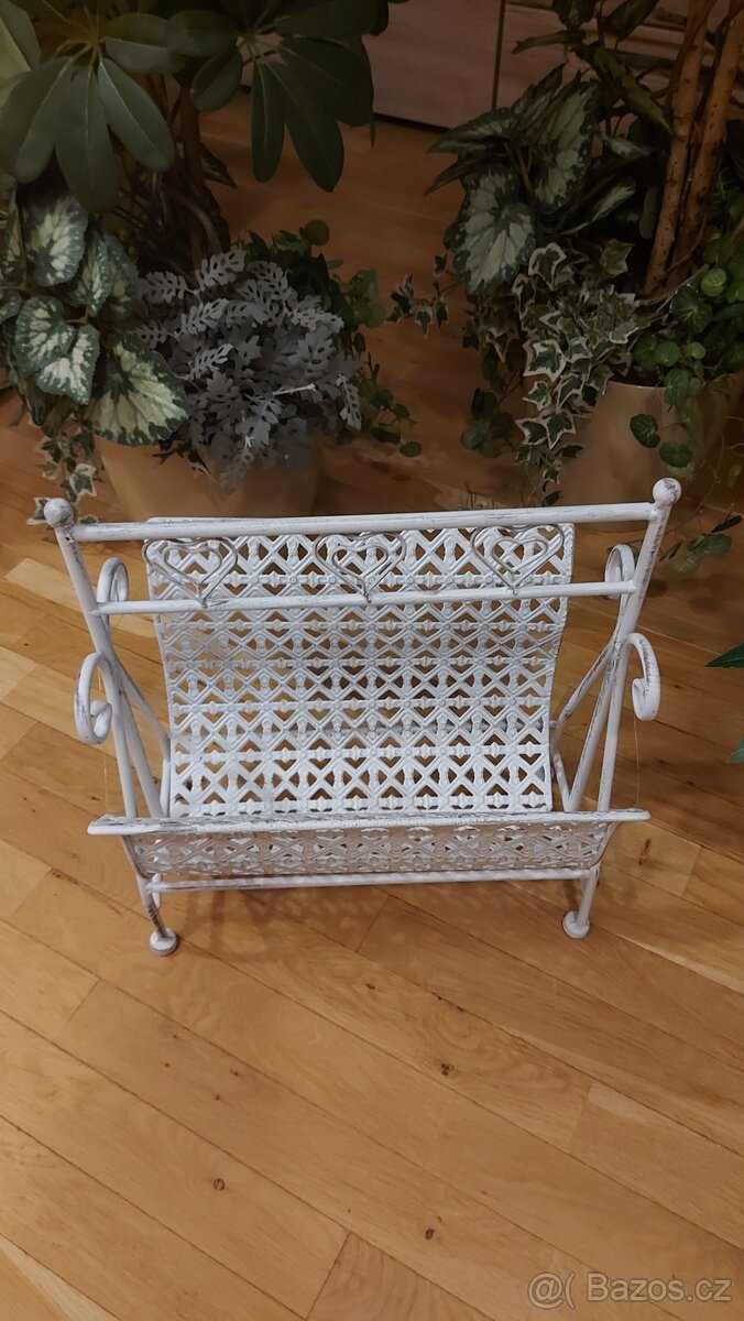 Stojánek na časopisy - 5