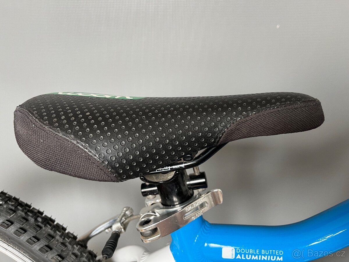 Woom 4 modra, vyborny stav - 5