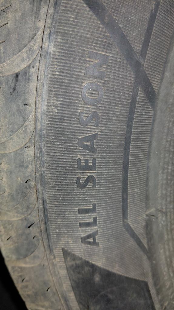 Celoroční pneu 14" - 5