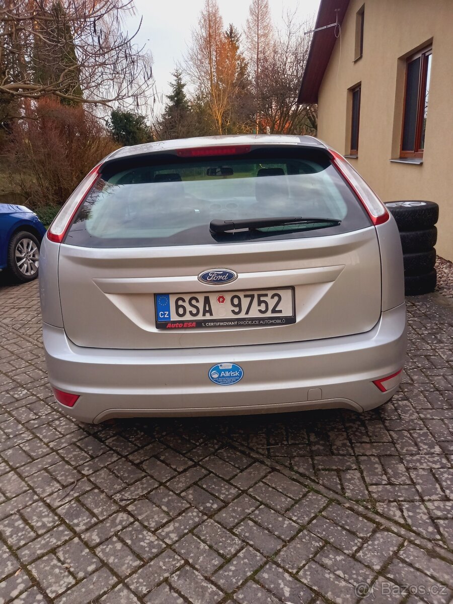 Ford focus trend 1,6.i 74KW - 5