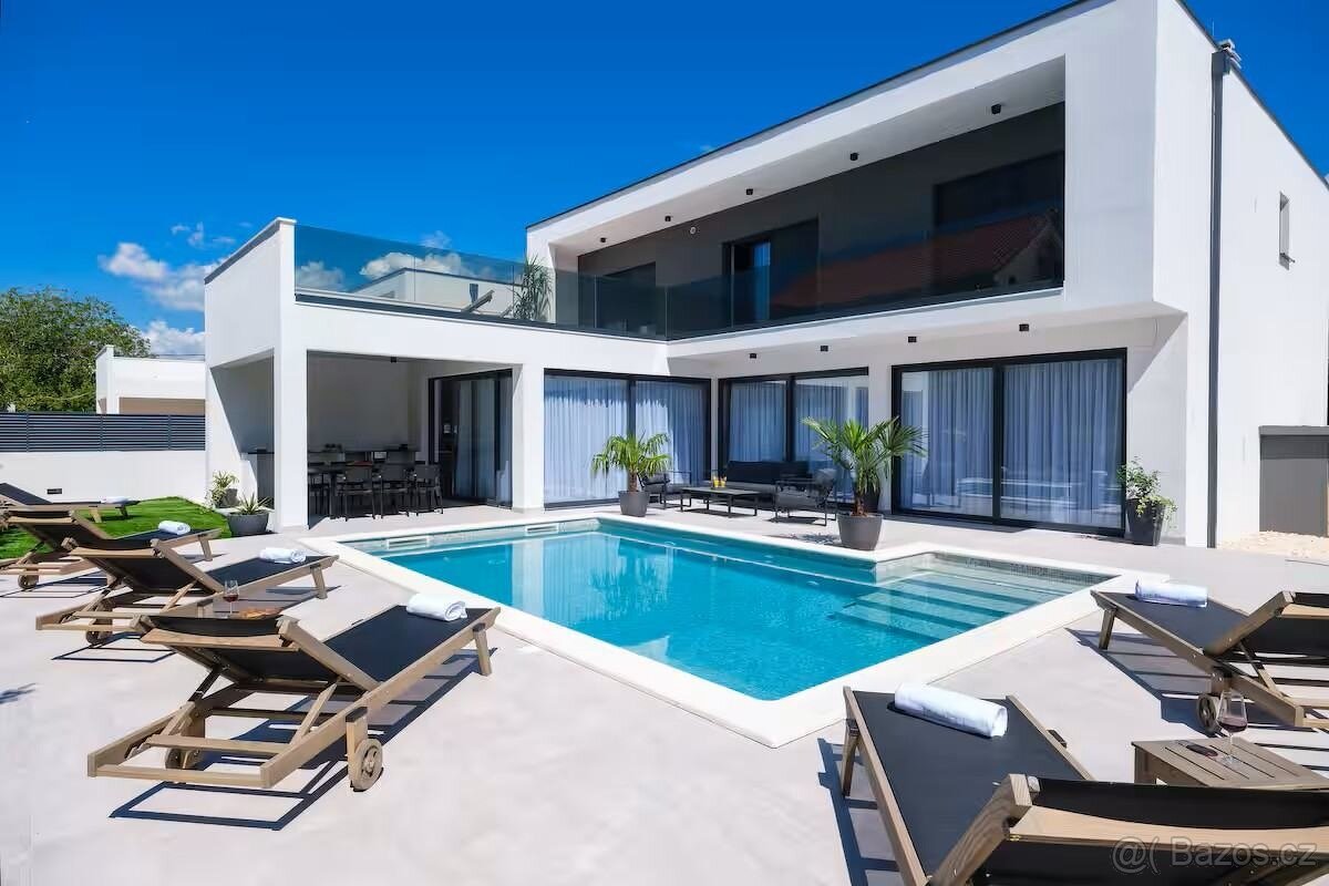 Chorvátsko dizajnová Vila s bazénom a wellness - 5