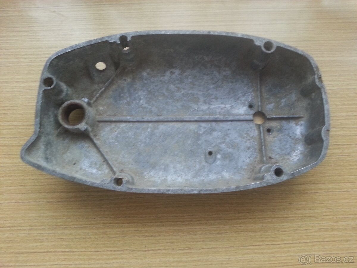 Otáčkoměr, kryt zadního. svě., kryt motoru Jawa 350 634 - 5