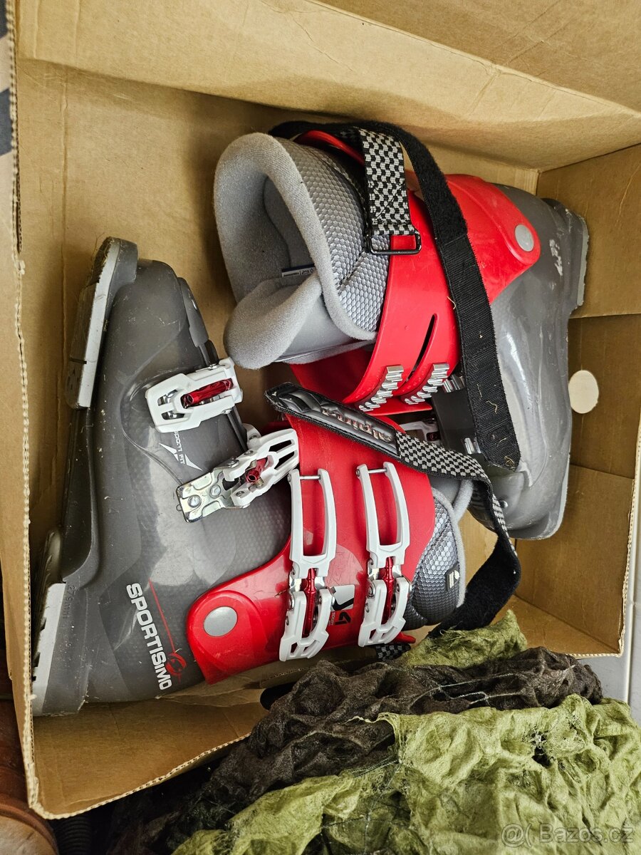 set lyže +boty+hulky+helma - 5