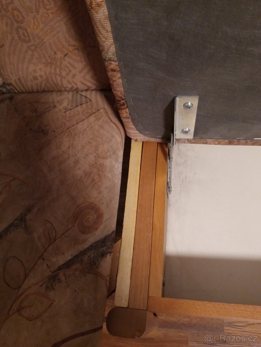 ROHOVÁ SEDACÍ LAVICE - 5