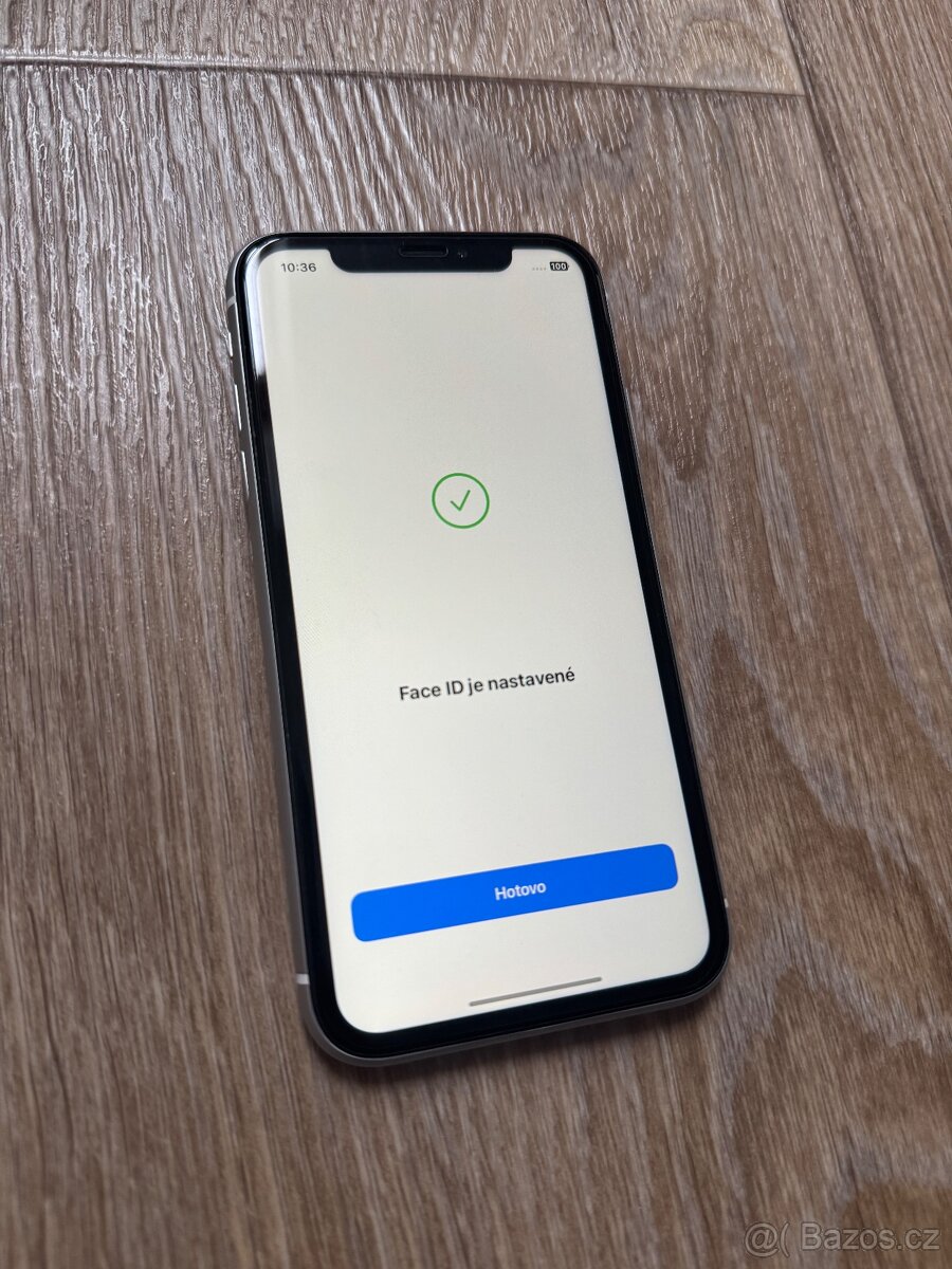Apple iPhone Xr 64GB bílý - 5
