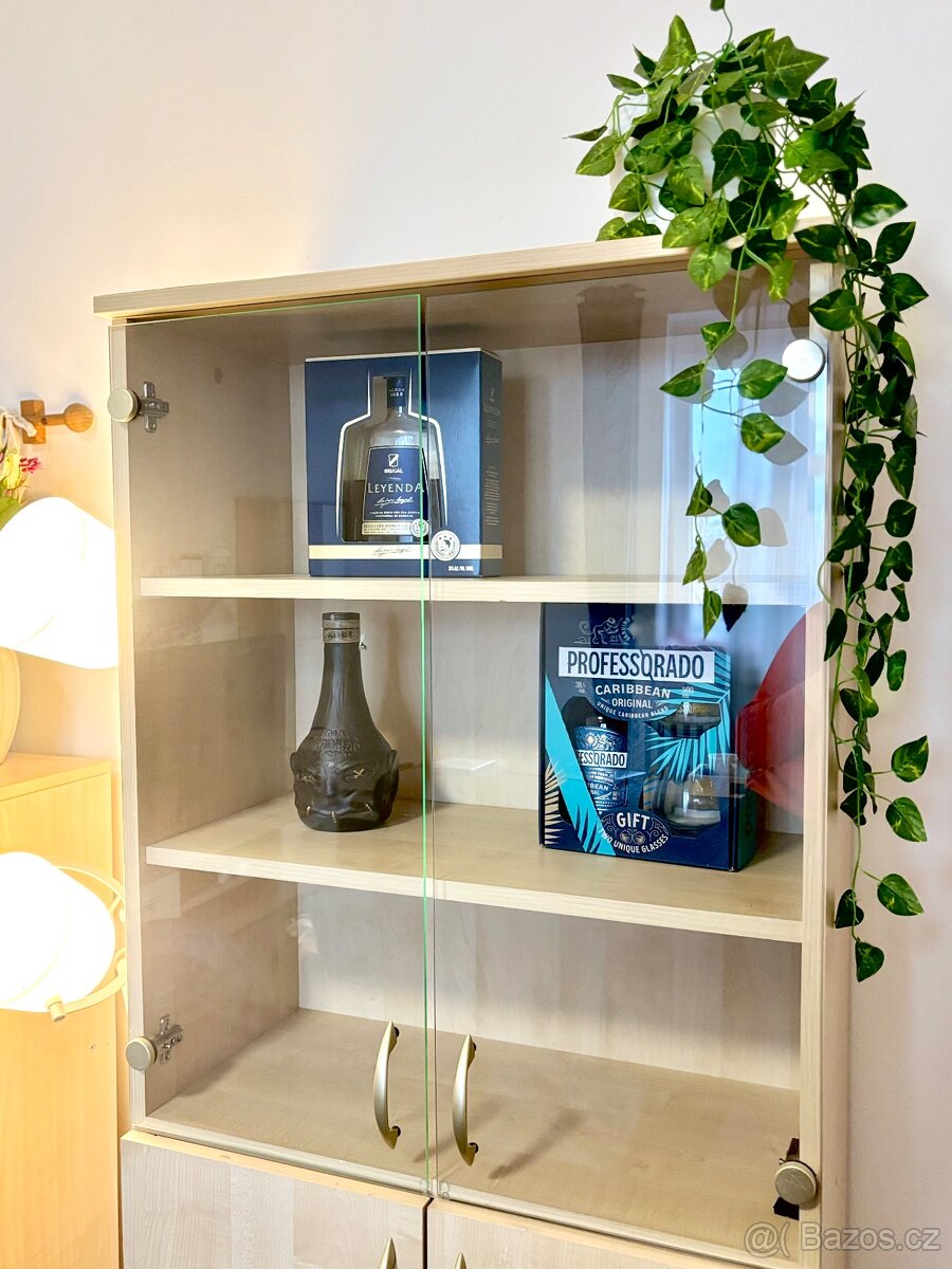Prodám set dvou skříněk (barová/vinotéka + vitrína). - 5