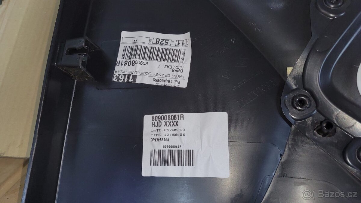 Dacia Duster II- Tapecír pravé přední dveře - 5