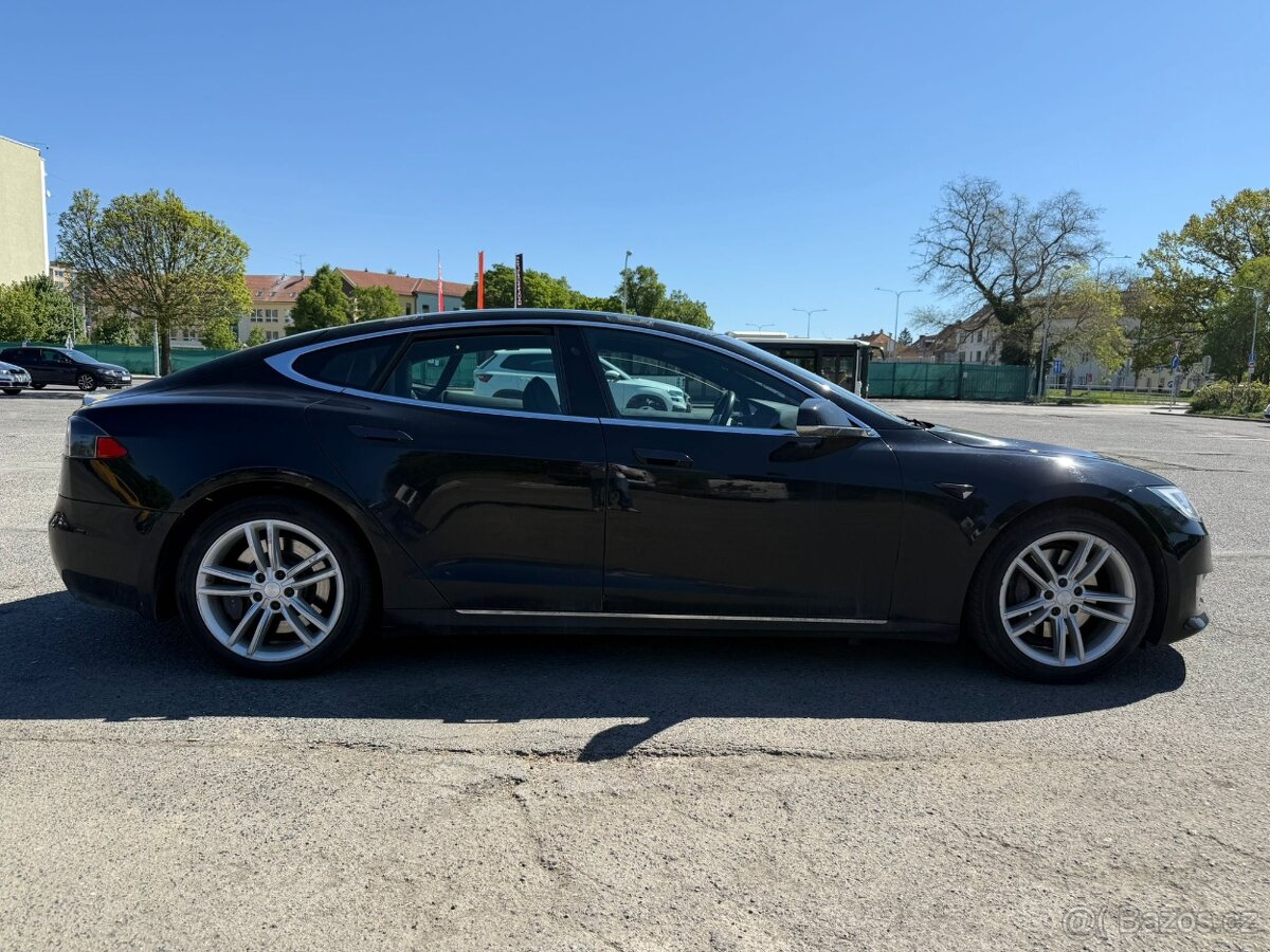 Tesla Model S 2019 Raven - 5