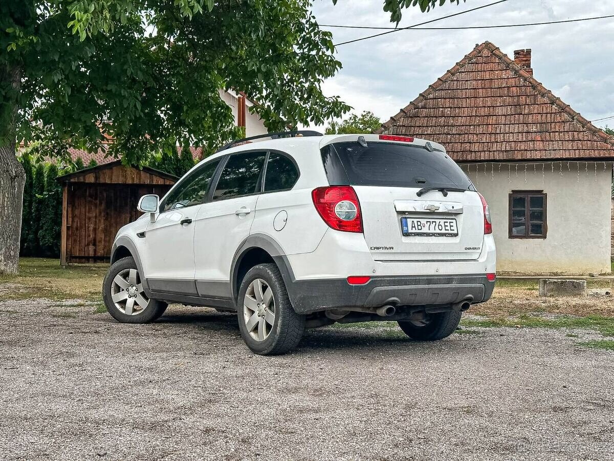 Chevrolet Captiva 2.2 D LS - 5