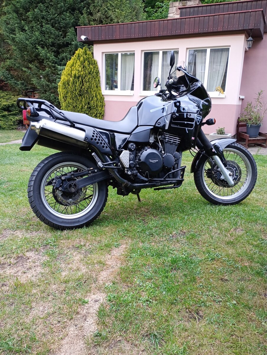 Triumph Tiger 900 T400