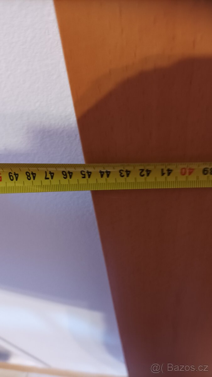 Jídelní stůl a 5 židlí - 5