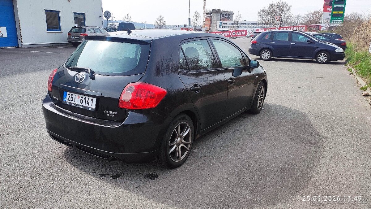 Toyota Auris 2,0 D4D - 5