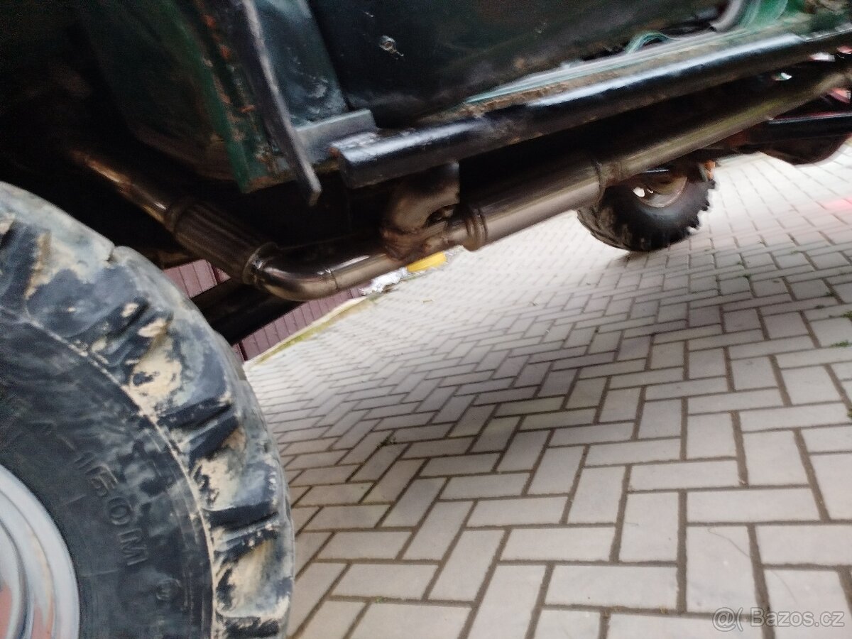 Nissan Terrano 2 - 5