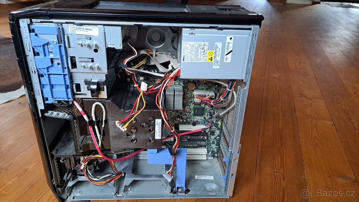 Dell XPS 420 desktop chassis a zdroj napájení počítače - 5